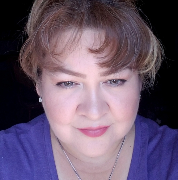 Meet your Posher, Terri - Picture 1 of 1